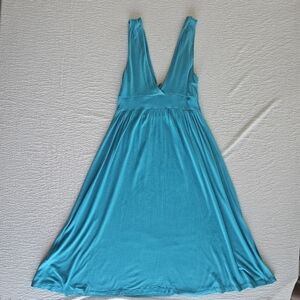 Lani sleeveless teal blue v neck summer dress size medium